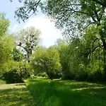 Вилла Domaine La Moulinasse *